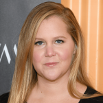 Goodbye Double Chin: Amy Schumer Shares a Video of Her Latest Fat-Freezing Treatment – NewBeauty